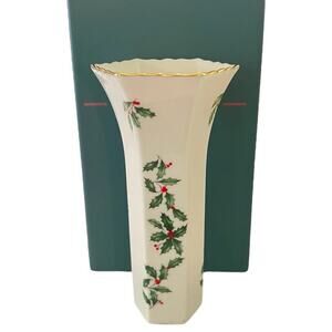 VTG Lenox Shelb Small Bud Vase Holly & Berries 24K Gold Trim Discontinued